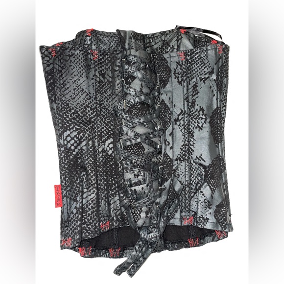 RARE NWOT Hot Topic Tripp NYC Black Snakeskin Corset Top Size Medium - Picture 2 of 6